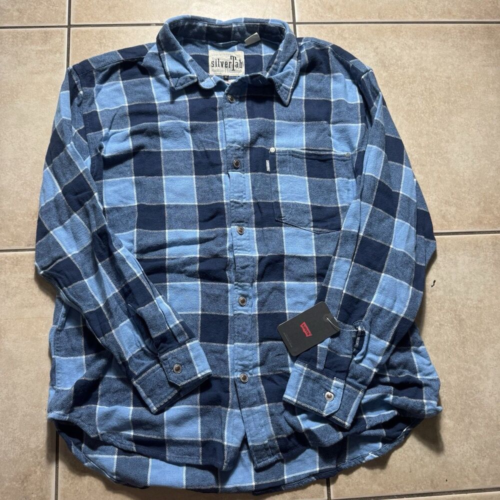 NEW Levis SilverTab Men’s M Blue Black Plaid Flannel Oversized Cotton Shirt